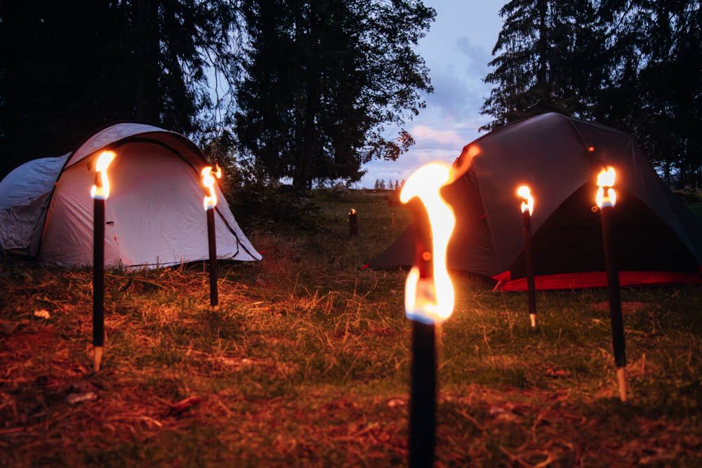 Torches Flambeaux En Cire - Lot De 200, Durée 100 Min, Poignée Bois Longue, Protection Anti-gouttes - Pour Feux De Camp, Extérieur - 12